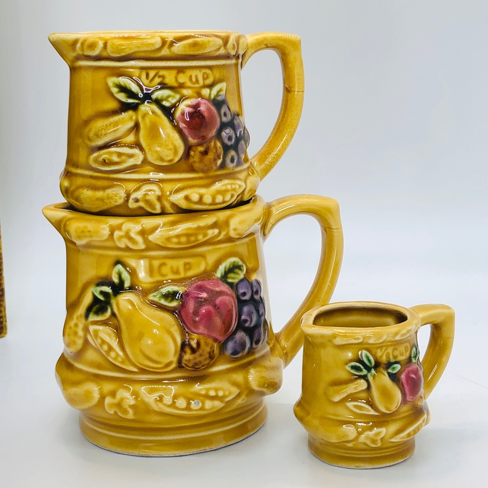 Vintage RETRO Ceramic Measuring Cups -JAPAN